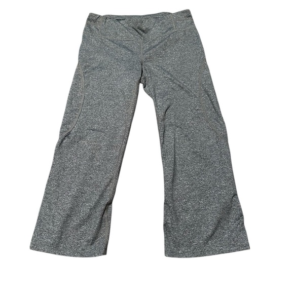 Athleta Pants - Atheltia Gray Wide-Leg cropped capri leggings